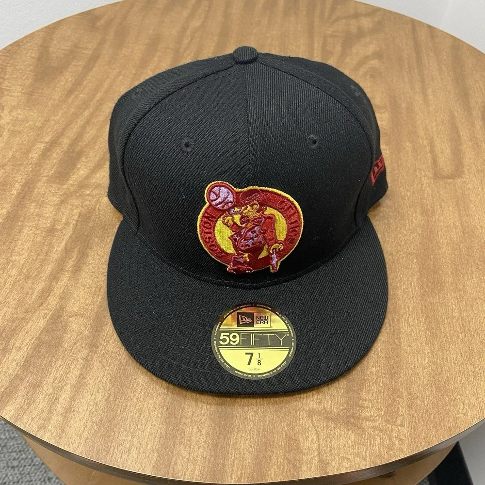 New‎ Era Boston Celtics Retro Logo NBA Black/Burgundy UV 59Fifty Fitted 7 1/8